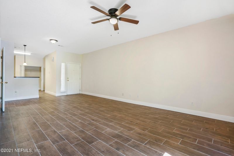 4755 Playpen Dr, Jacksonville, FL 32210