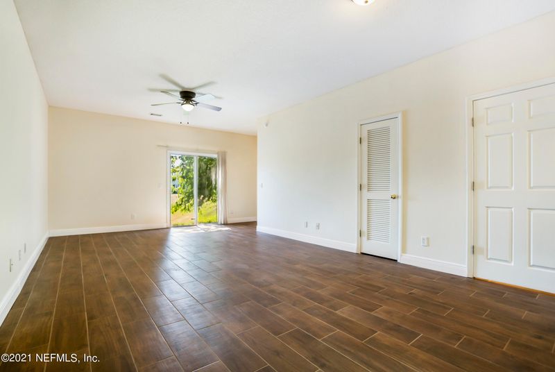 4755 Playpen Dr, Jacksonville, FL 32210