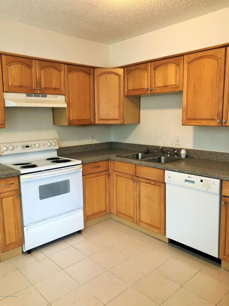 4820 Windrush Ln #A-4-B, Jacksonville, FL 32217