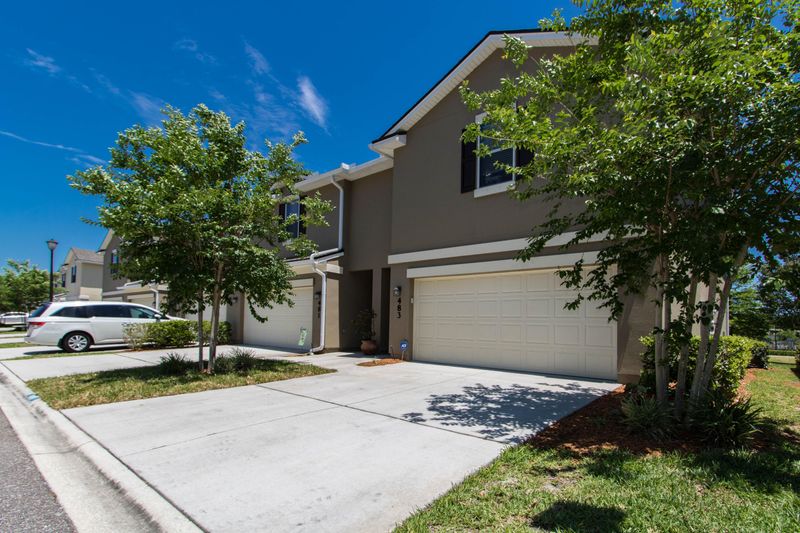 483 Walnut Dr, St Johns, FL 32259