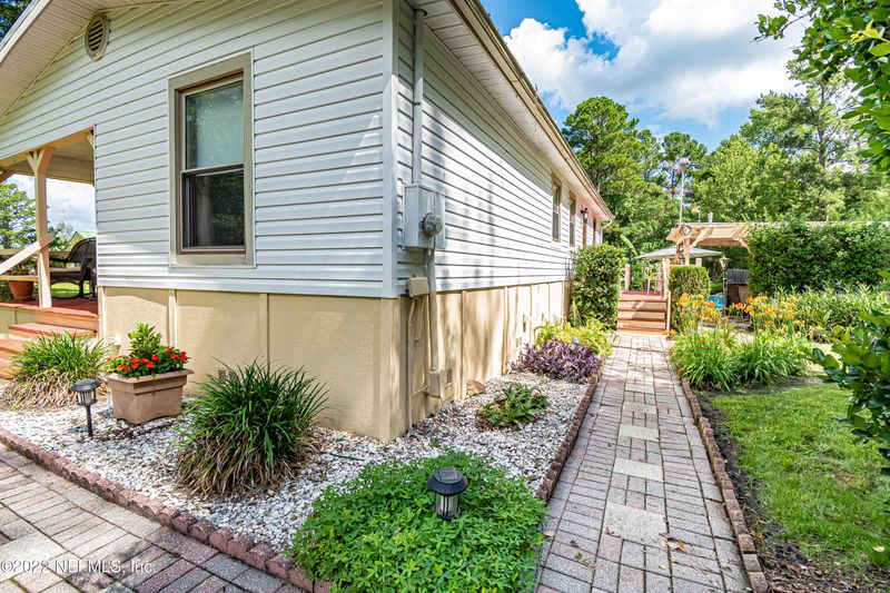 48562 Crawford Ln, Hilliard, FL 32046