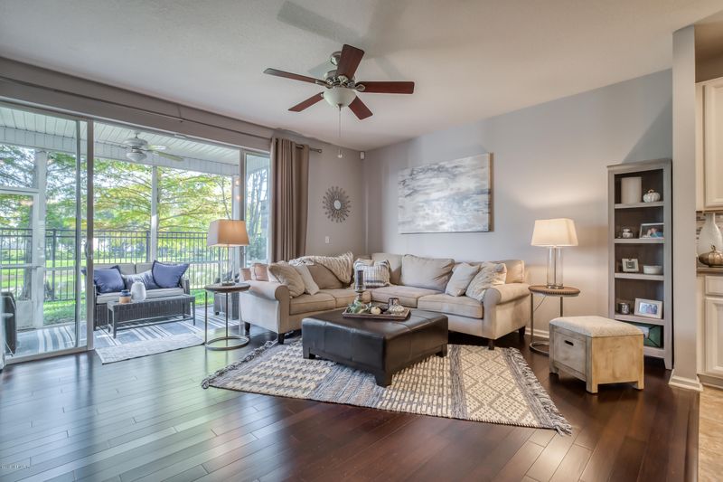 4879 Castlegate Ct, Jacksonville, FL 32256