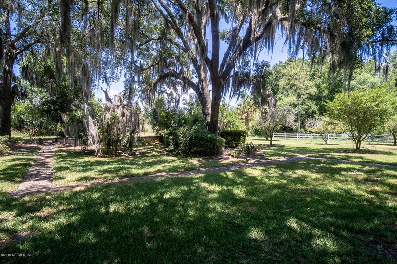 488 Summit Dr, Orange Park, FL 32073
