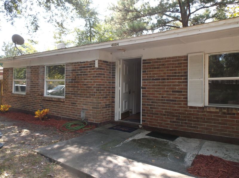 4884 Strato Pl, Jacksonville, FL 32210