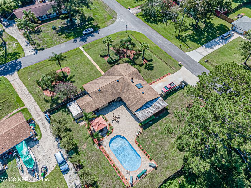 4884 Tara Woods Dr E, Jacksonville, FL 32210