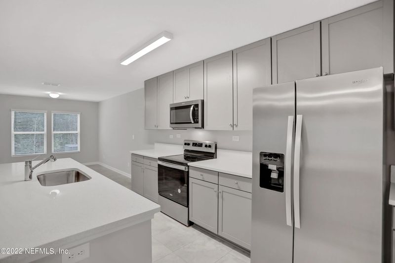 4887 Big Pine Dr, Jacksonville, FL 32218