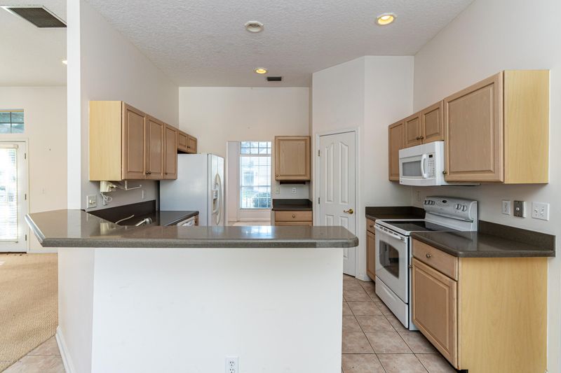 49 Jackson Ave, Ponte Vedra Beach, FL 32082
