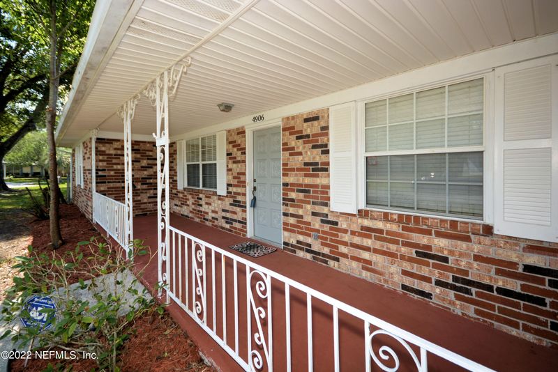 4906 Red Pine Ct, Jacksonville, FL 32210