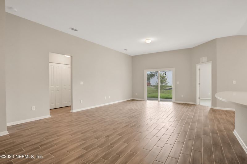 4919 Big Pine Dr, Jacksonville, FL 32218
