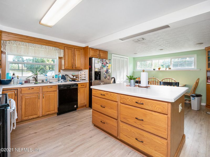 4924 Spring Glen Rd, Jacksonville, FL 32207