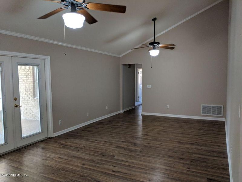 4928 Lofty Pines Cir, Jacksonville, FL 32210