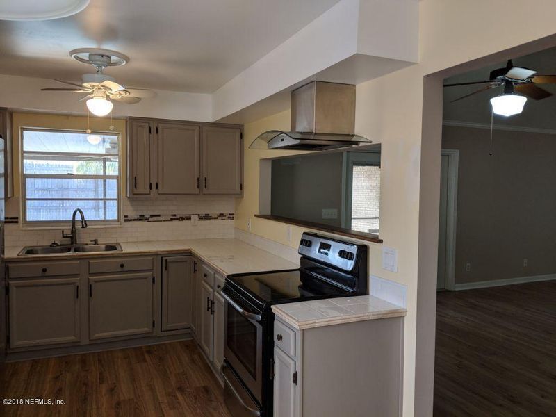 4928 Lofty Pines Cir, Jacksonville, FL 32210