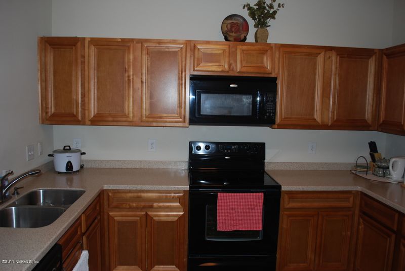 4935 Green Parrot Rd #202, Jacksonville, FL 32256