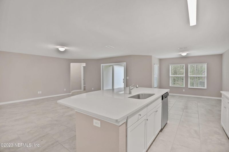 4939 Big Pine Dr, Jacksonville, FL 32218