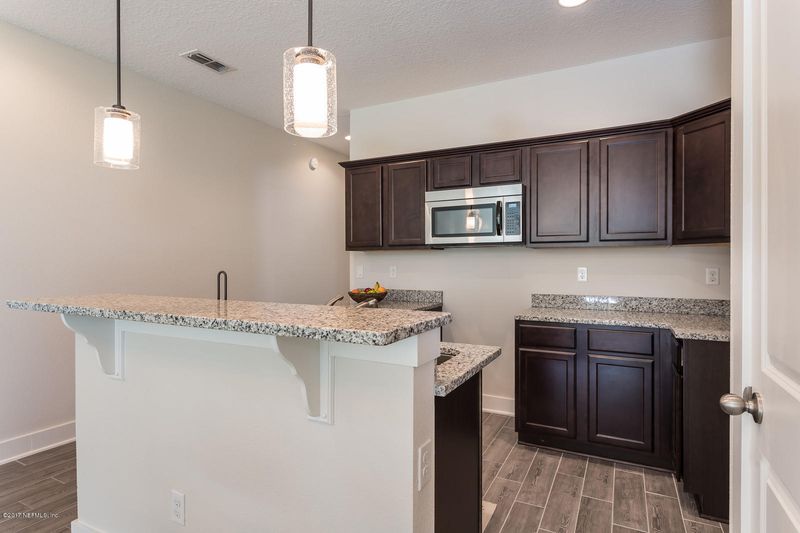 494 11th Ave S, Jacksonville Beach, FL 32250