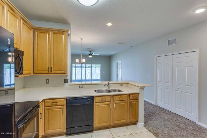 494 Wooded Crossing Cir, St Augustine, FL 32084