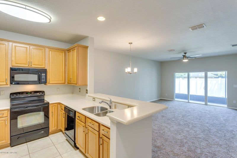 494 Wooded Crossing Cir, St Augustine, FL 32084