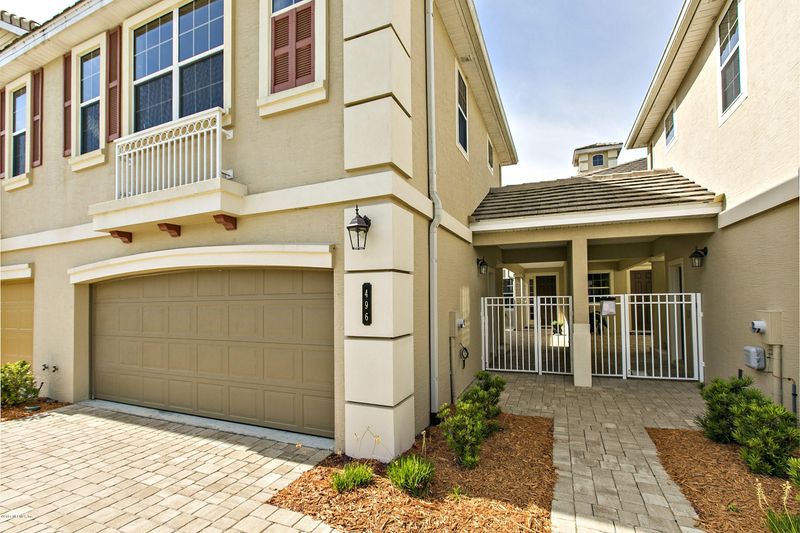 496 Hedgewood Dr, St Augustine, FL 32092