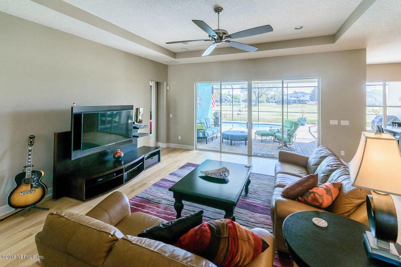 4960 Blackhawk Dr, Jacksonville, FL 32259
