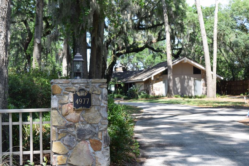 4977 River Point Rd, Jacksonville, FL 32207