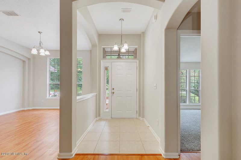 4986 Lake Charles Dr, Jacksonville, FL 32258