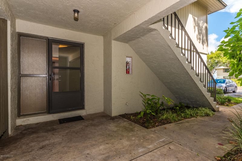 5 Tarragona Ct, St Augustine, FL 32086