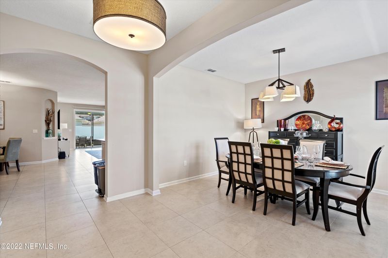 5006 Redford Manor Dr, Jacksonville, FL 32258