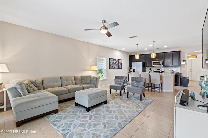 5006 Redford Manor Dr, Jacksonville, FL 32258
