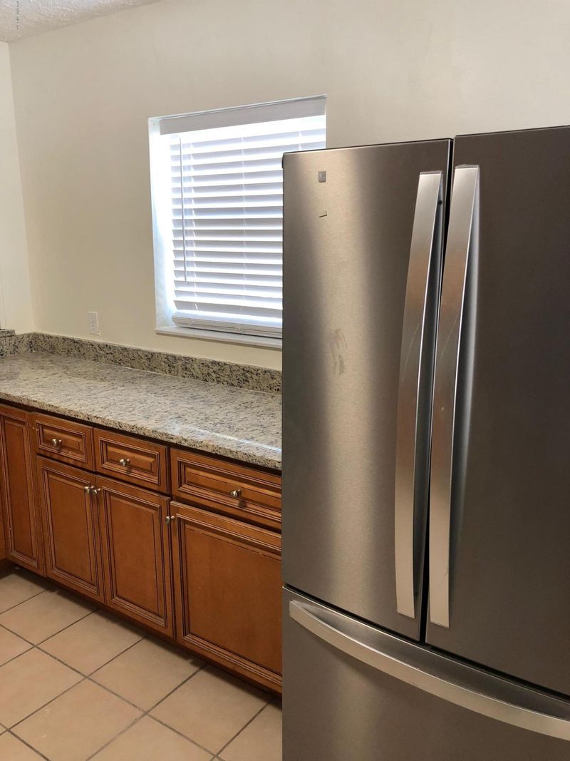 5011 Sharon Ter, Jacksonville, FL 32207