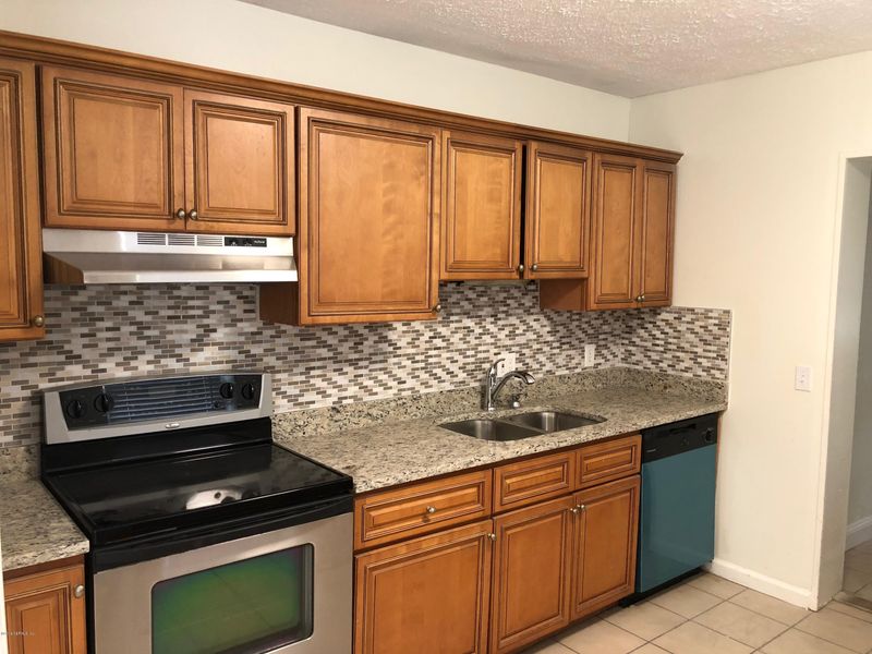 5011 Sharon Ter, Jacksonville, FL 32207
