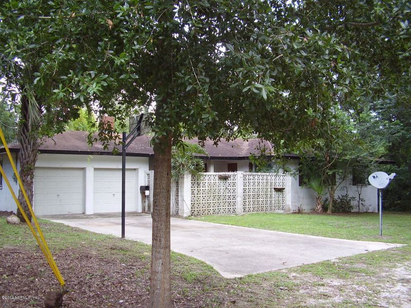 5017 Branch Ln, Jacksonville, FL 32207
