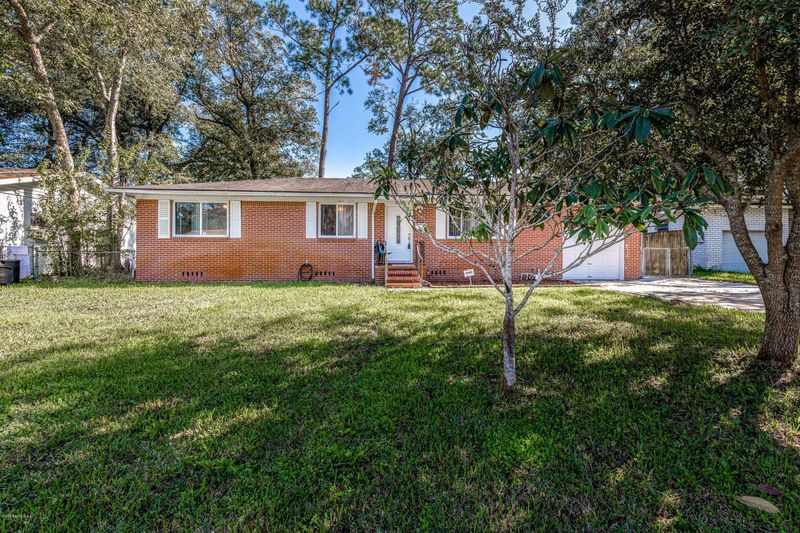 5019 Romilly Dr E, Jacksonville, FL 32210