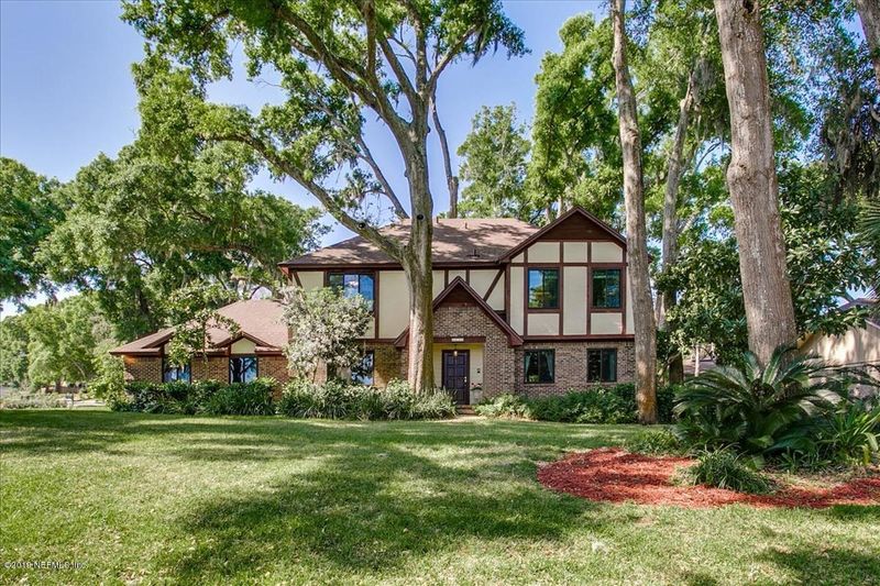 5022 Mariners Point Dr, Jacksonville, FL 32225