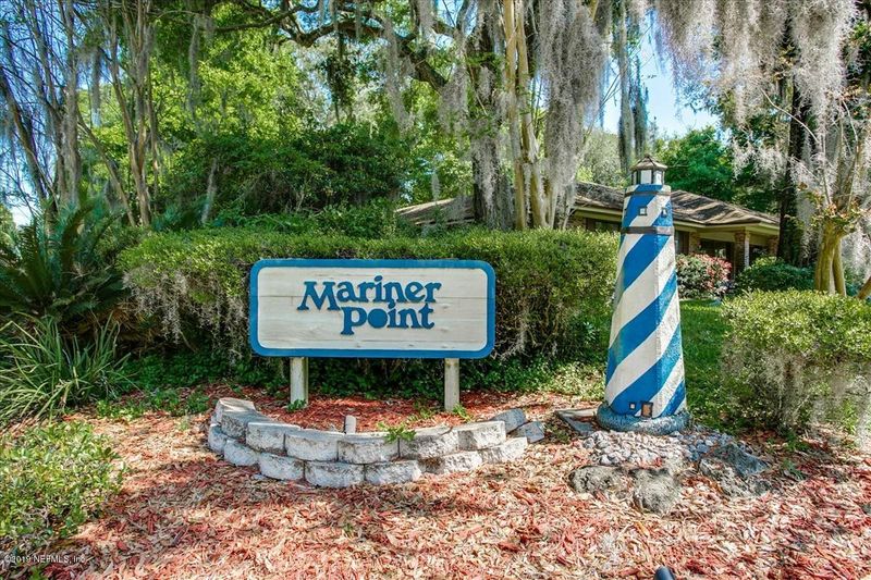5022 Mariners Point Dr, Jacksonville, FL 32225