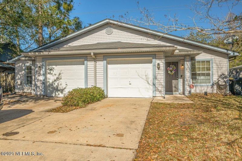 5033 Knightsbridge Cir N, Jacksonville, FL 32244