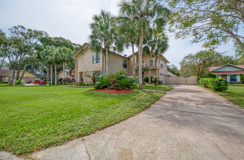 5038 Mariners Point Dr, Jacksonville, FL 32225