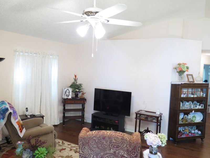 504 Pineapple Ave, St Augustine, FL 32095