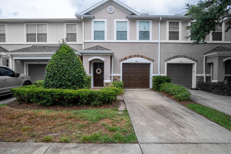 504 Sunstone Ct, Orange Park, FL 32065