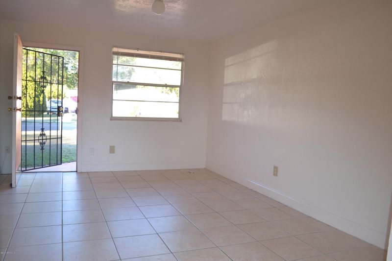 5040 Arrowsmith Rd, Jacksonville, FL 32208
