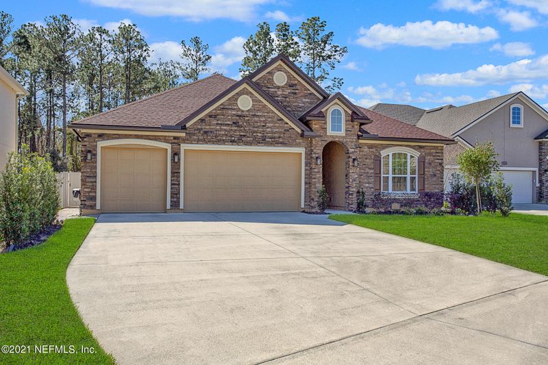 5042 Redford Manor Dr, Jacksonville, FL 32258