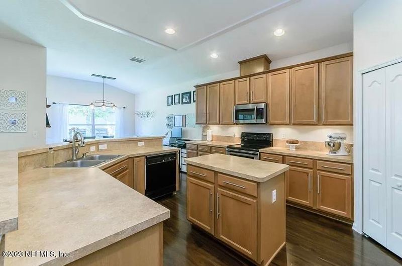 505 Menorca Pl, St Augustine, FL 32092