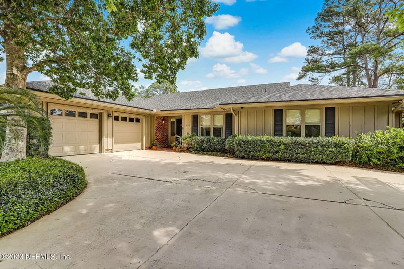 5059 Ortega Forest Dr, Jacksonville, FL 32210