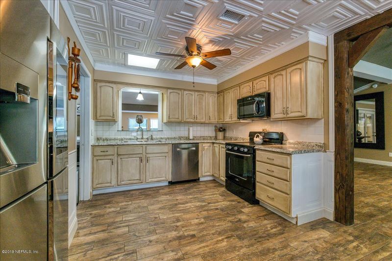 5062 Harvey Grant Rd, Fleming Island, FL 32003
