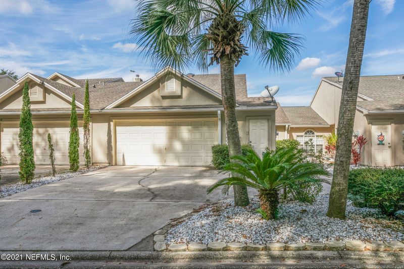 51 Fox Valley Dr, Orange Park, FL 32073