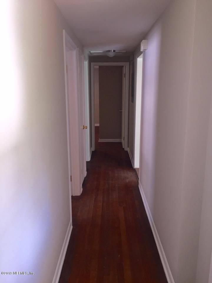 5107 Spring Glen Rd, Jacksonville, FL 32207