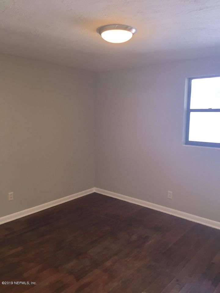 5107 Spring Glen Rd, Jacksonville, FL 32207