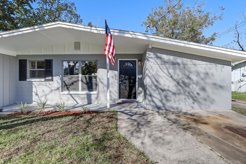 511 Brighton Ave, Orange Park, FL 32073
