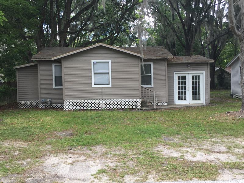 511 St Clair St, Starke, FL 32091