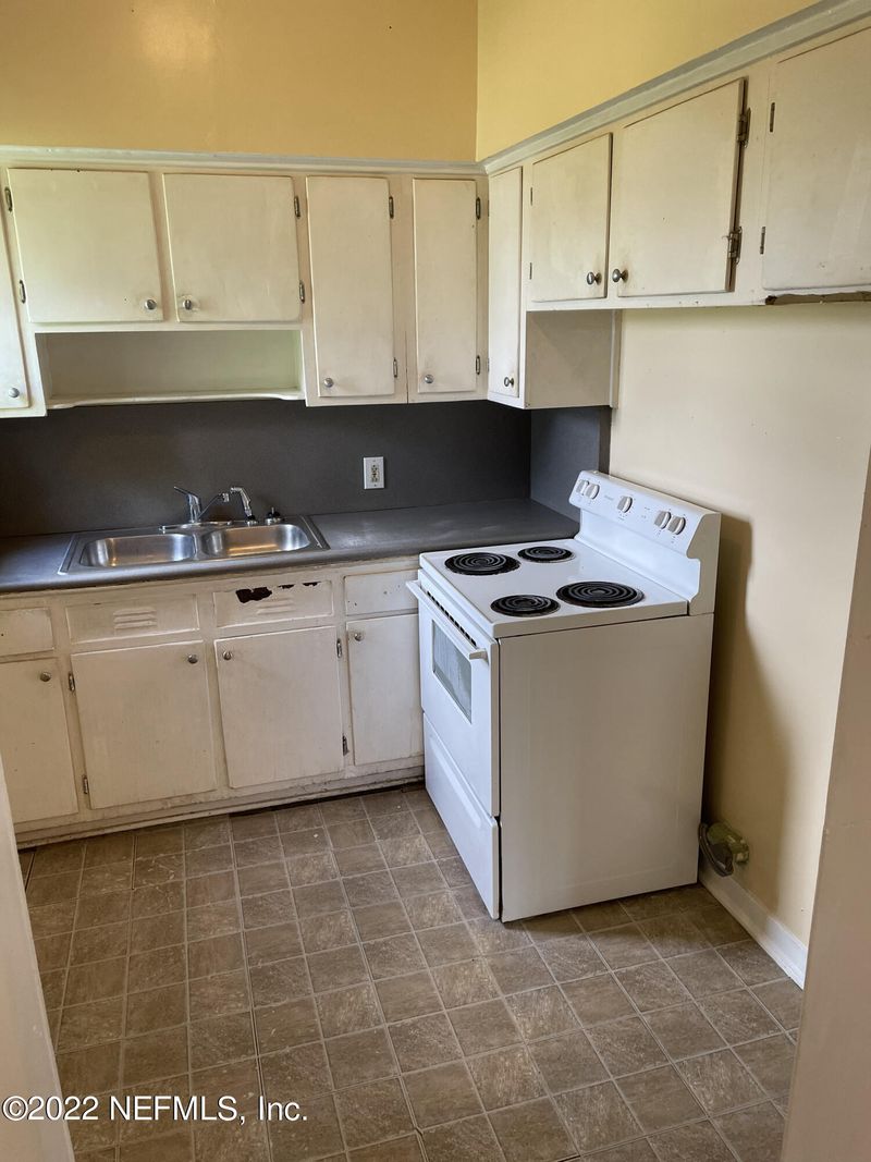 5116 Janice Cir E, Jacksonville, FL 32210