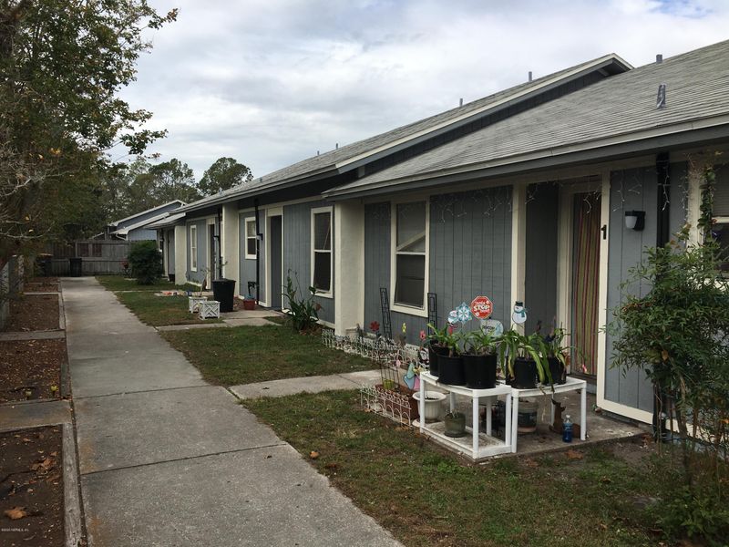 5122 Ricker Rd, Jacksonville, FL 32210